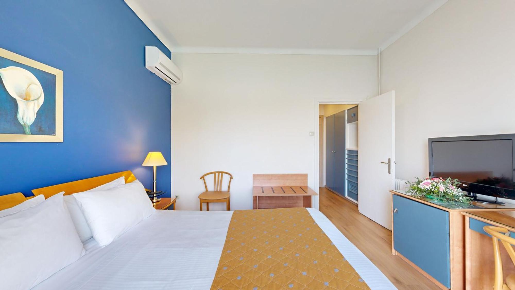 Lucy Hotel Chalkís Kültér fotó