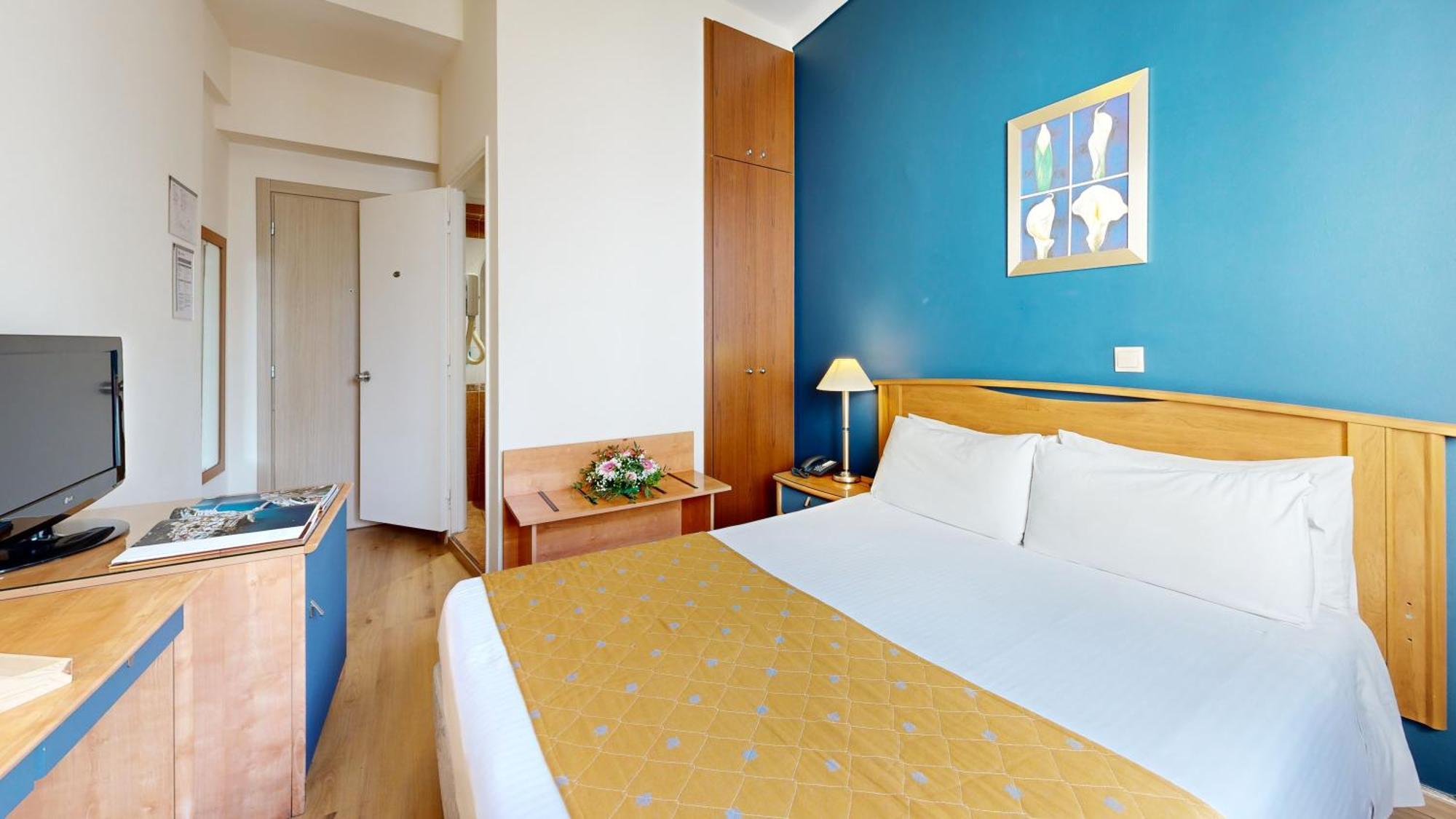 Lucy Hotel Chalkís Kültér fotó